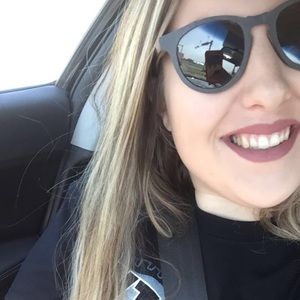 Meet your Posher, Shelbie